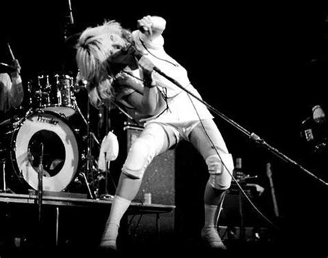 debbie harry nudes|30 Hottest Photographs of Debbie Harry on the Stage From the。